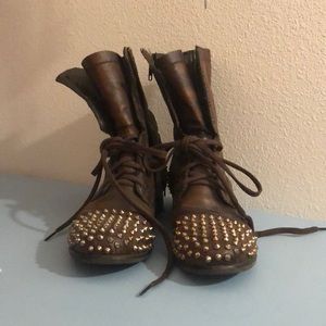 combat boots